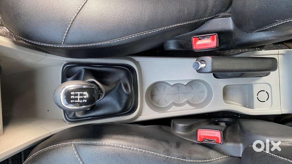 Tata Tiago Xe, 2017, Petrol