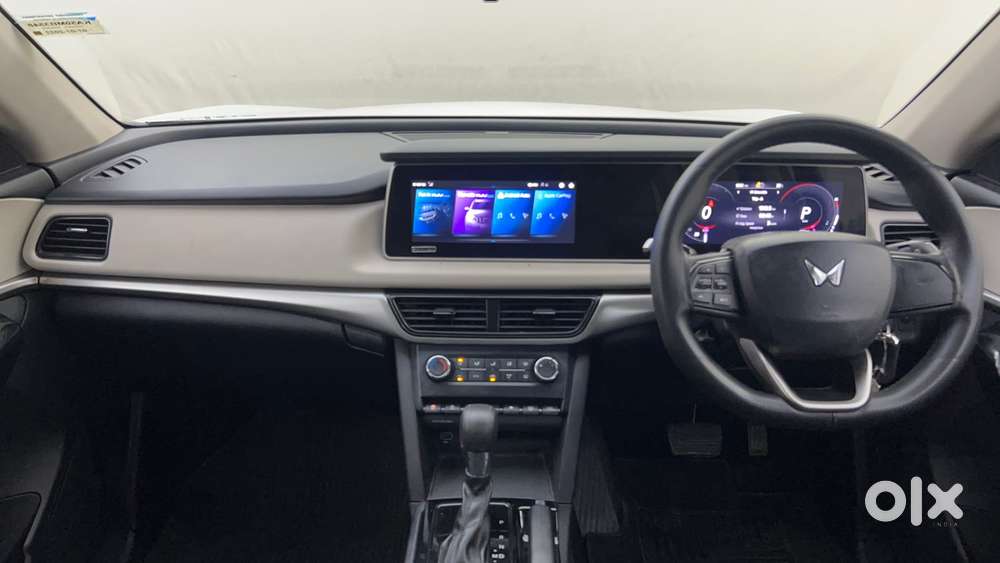 Mahindra Xuv700 2.2 Ax 5 Diesel At 7 Str, 2022, Diesel