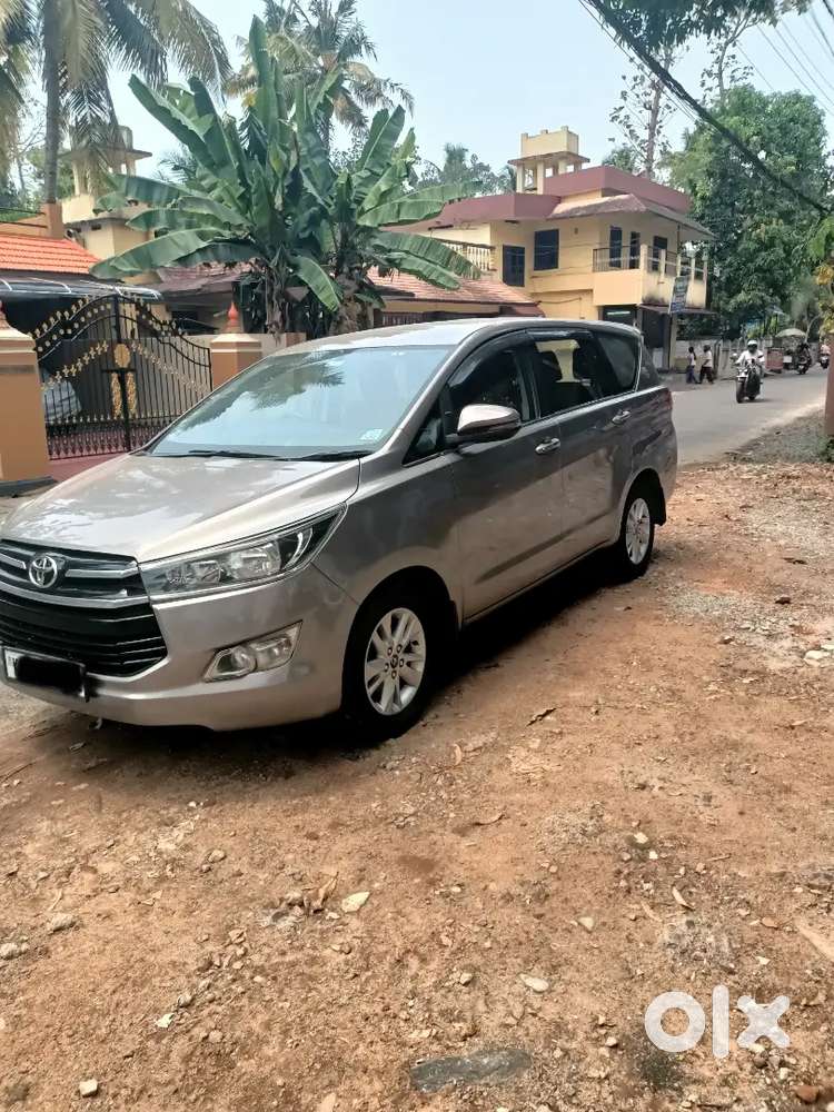 Toyota Innova Crysta 2017 Diesel 230000 Km Driven
