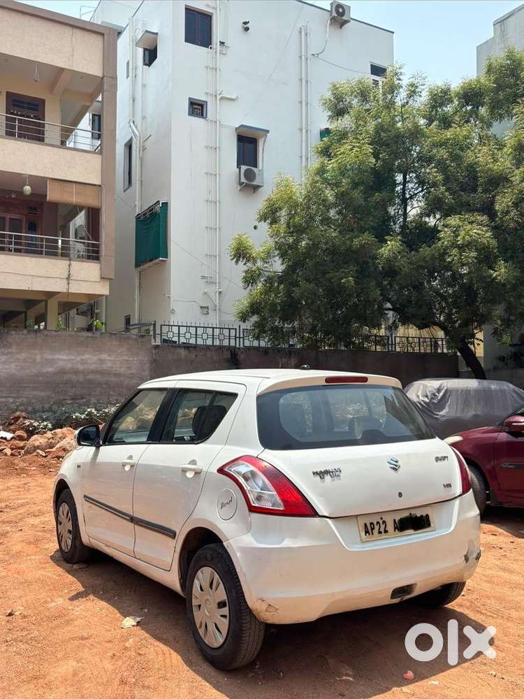 Maruti Suzuki Swift 2012 Diesel 97323 Km Driven