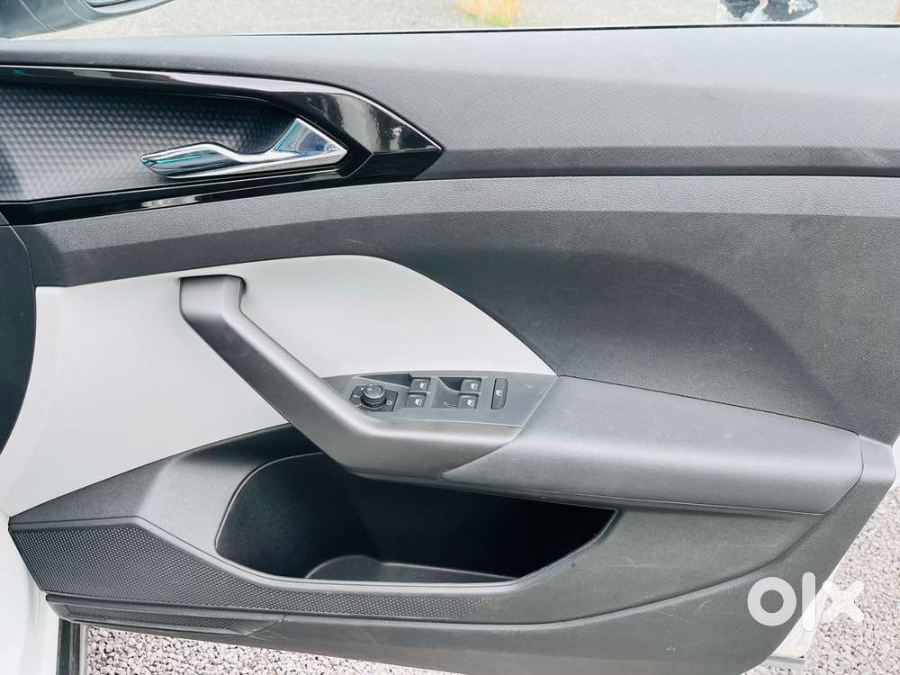 Skoda Kushaq 1.0 Tsi Style At (6 Airbags), 2023, Petrol