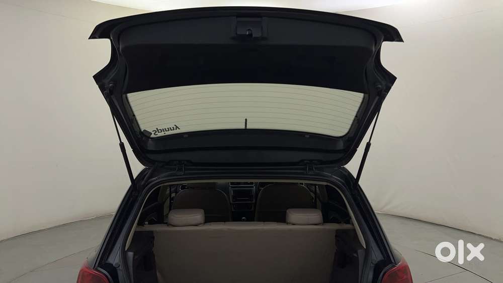 Volkswagen Polo 2009-2013 Petrol Highline 1.2l, 2017, Petrol