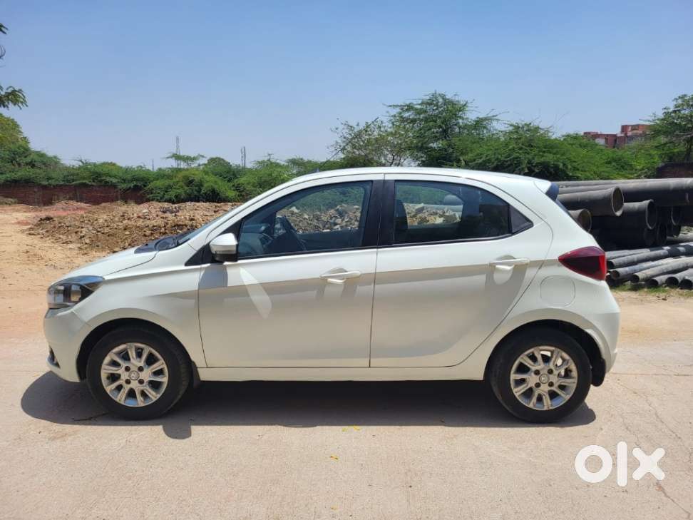 Tata Tiago Xz Opt, 2017, Petrol