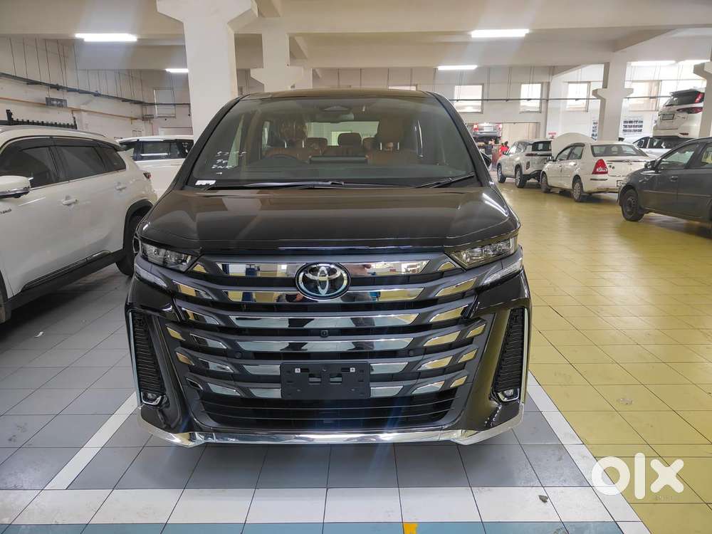 Toyota Vellfire Vip – Executive Lounge, 2025, Petrol