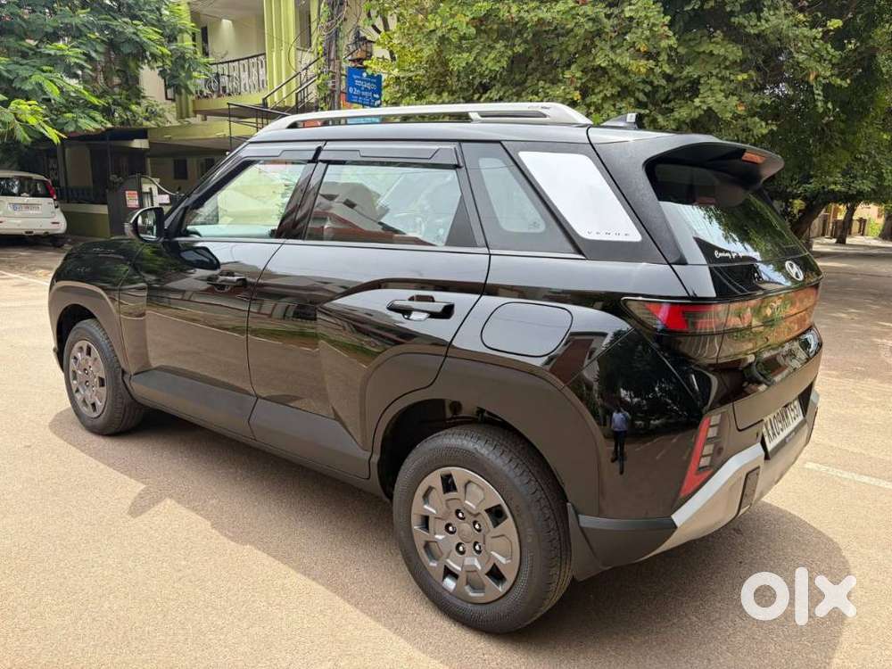 Hyundai Venue, 2025, Petrol