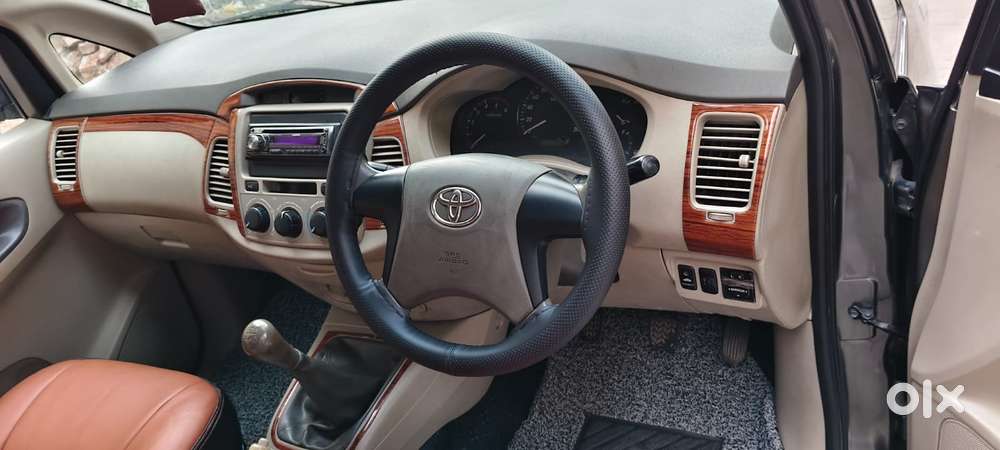 Toyota Innova 2.5 G (diesel) 8 Seater, 2012, Diesel