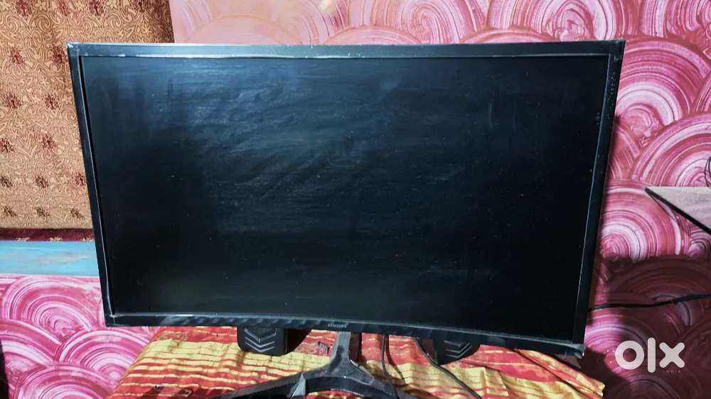 Samsung curved screen monitor 1080p resolution,