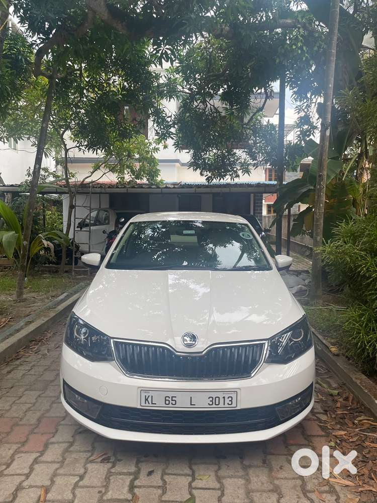 Skoda Rapid Automatic Petrol 2017