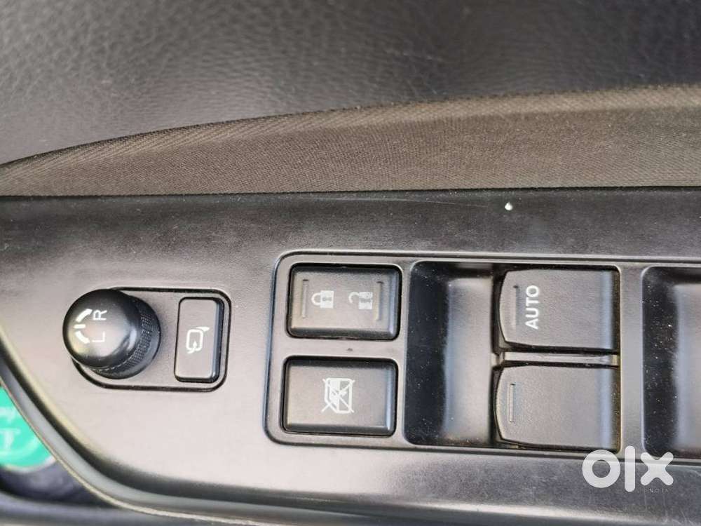 Maruti Suzuki Swift Zxi, 2015, Petrol