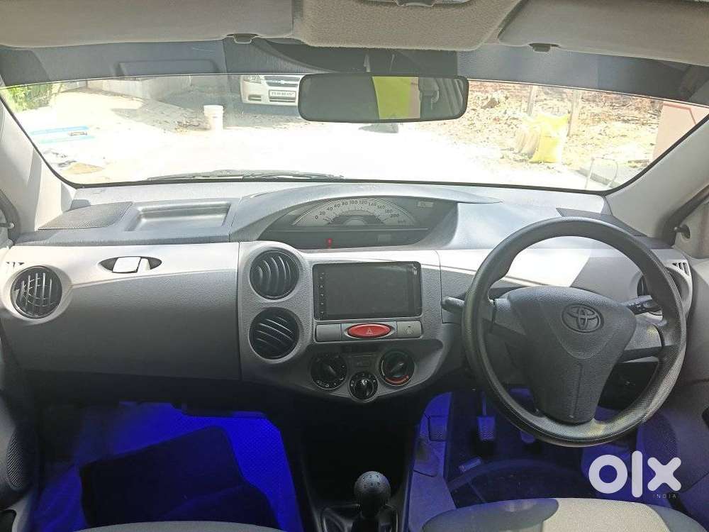 Toyota Etios 2010-2012 G, 2011, Petrol