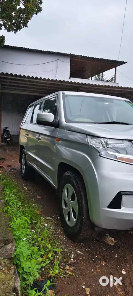 Mahindra Tuv 300 2018