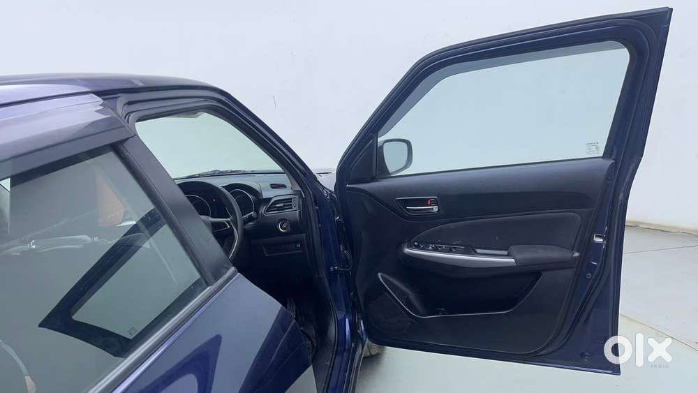 Maruti Suzuki Swift 1.3 Zxi, 2022, Petrol