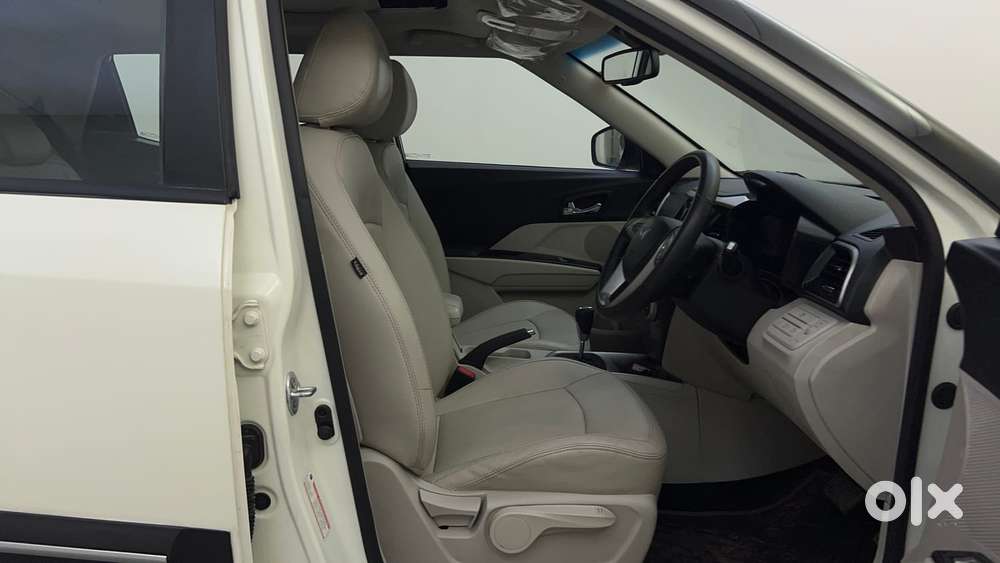 Mahindra Xuv300 W8 (o) 1.5 Diesel Amt, 2022, Diesel