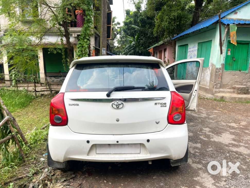 Toyota Etios Liva V, 2012, Petrol