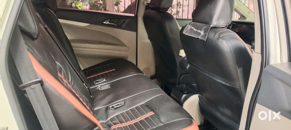 Mahindra Marazzo M6, 2019, Diesel