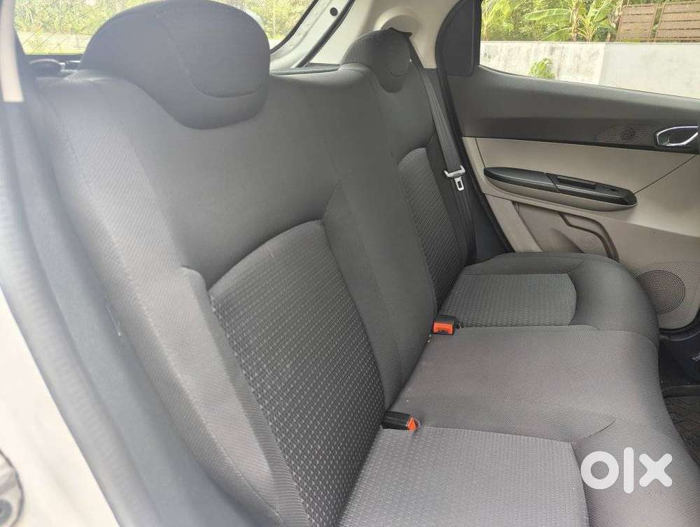 Tata Tiago 1.2 Revotron Xza, 2018, Petrol