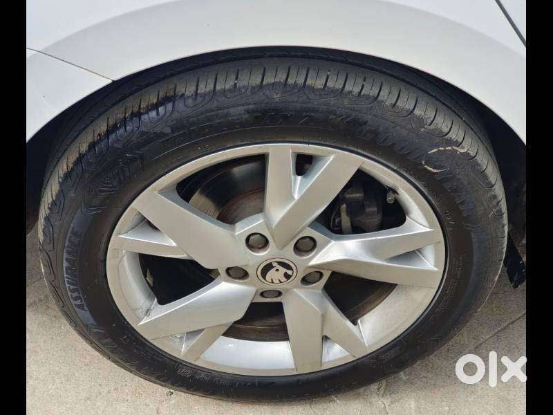 Skoda Octavia 2.0 Style Tsi At, 2021, Petrol