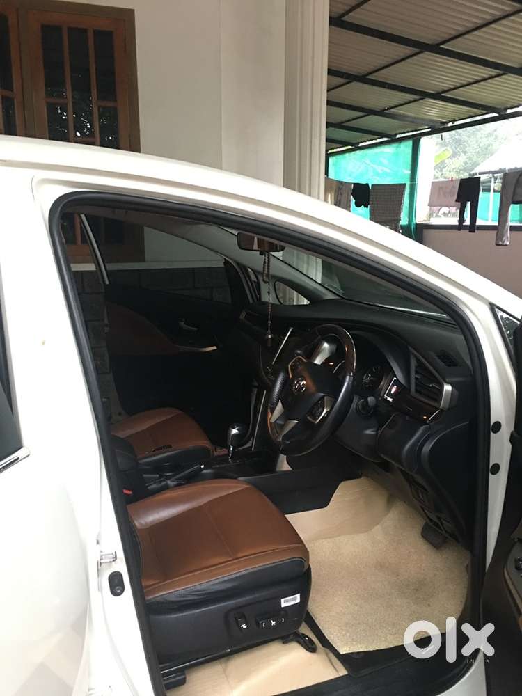 Toyota Innova Crysta 2016 Diesel Well Maintained