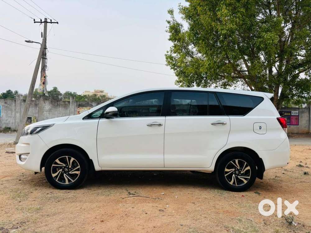 Toyota Innova Crysta 2.4 V 7 Str, 2023, Diesel