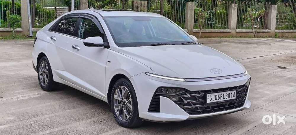 Hyundai Verna 1.5 Sx Ivt, 2023, Petrol