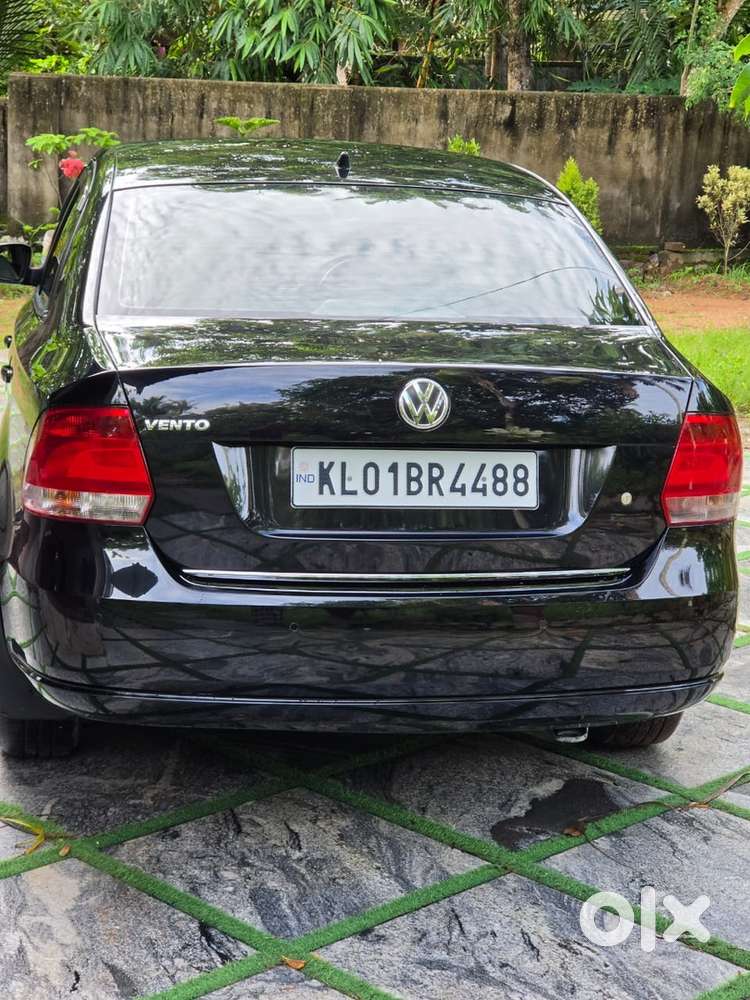 Volkswagen Vento Highline Petrol 65000 Km Single Owner2014 December