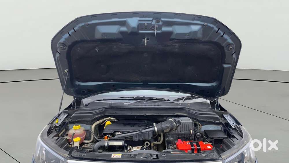 Mahindra Xuv300 W8, 2021, Petrol