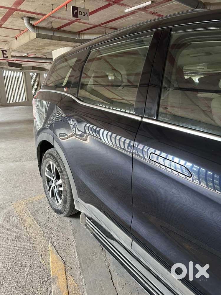 Mahindra Xuv700 Petrol Automatic Well Maintained