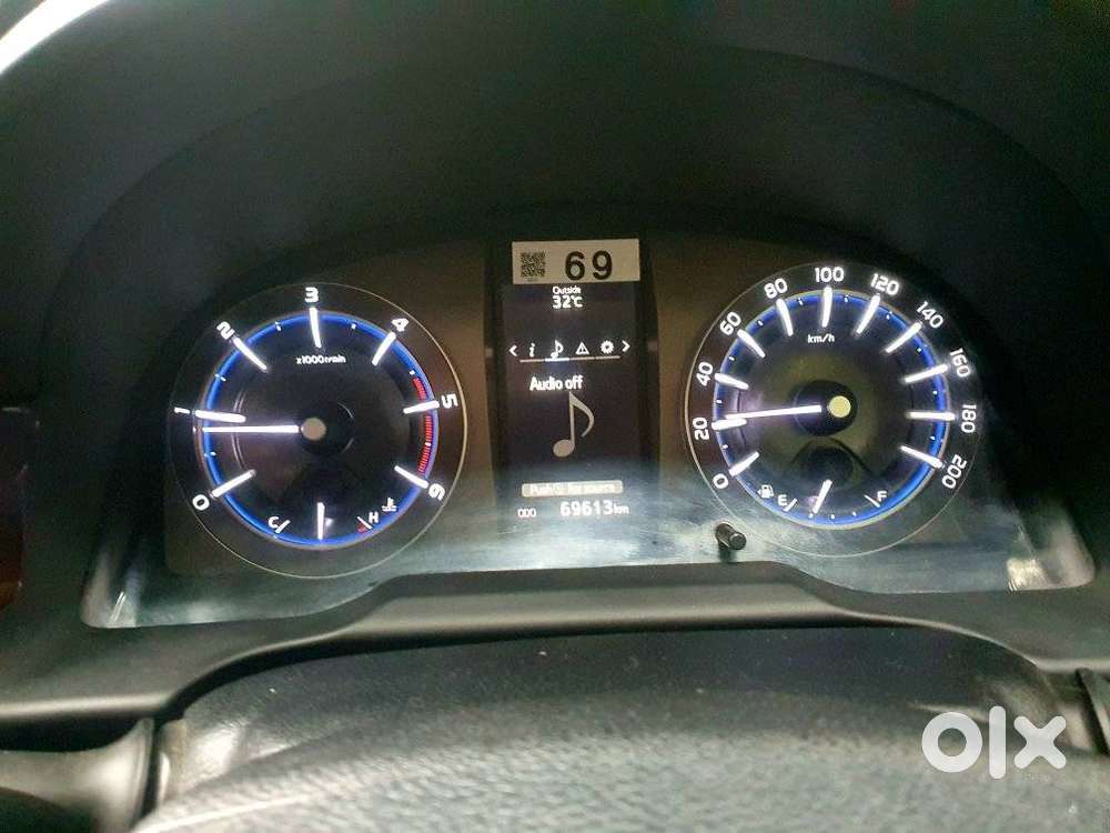 Toyota Innova Crysta 2.4 V, 2017, Diesel