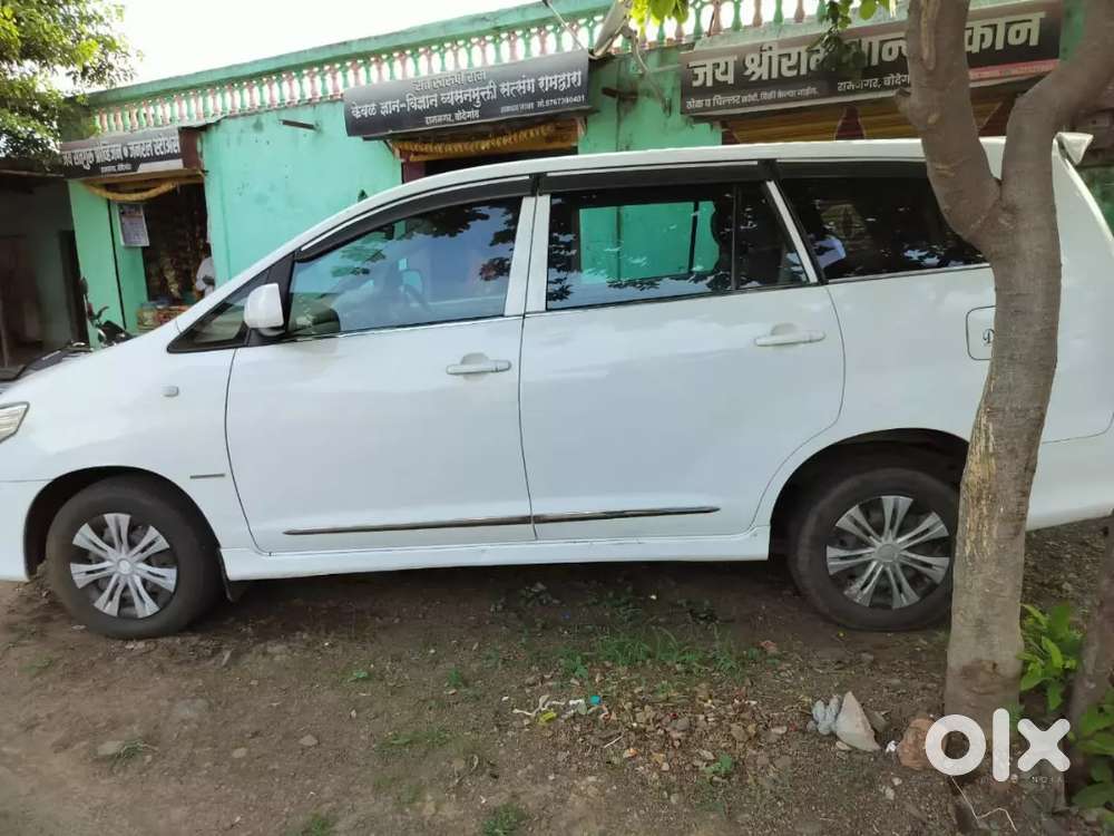 Toyota Innova 2013