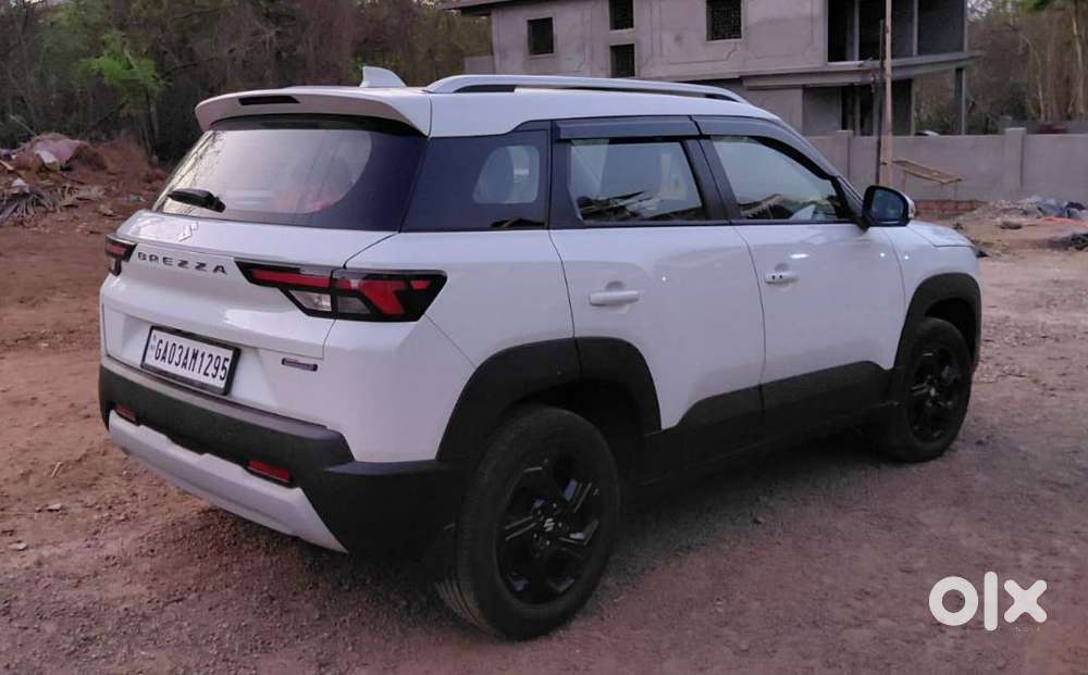 Maruti Suzuki Brezza 2024 (nov) Petrol 11900 Km Driven