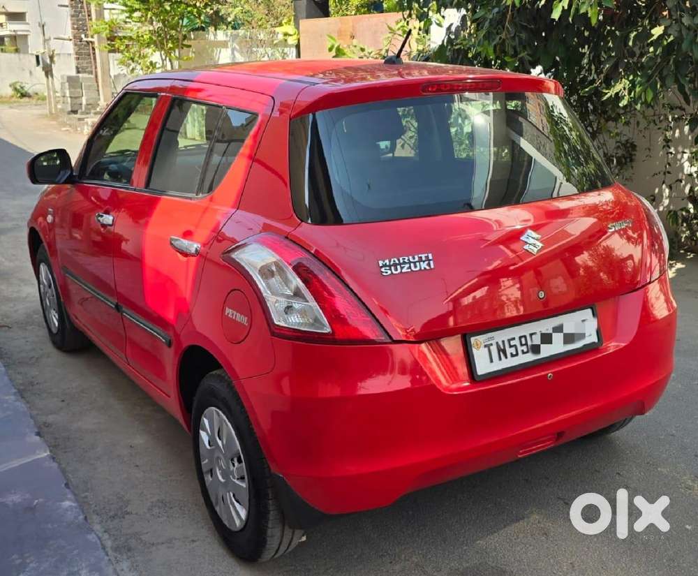Maruti Suzuki Swift Lxi Optional-o, 2017, Petrol