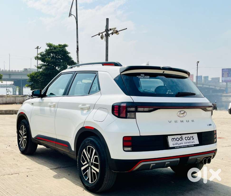 Hyundai Venue 1.0 Sx (o) Turbo Dct, 2023, Petrol
