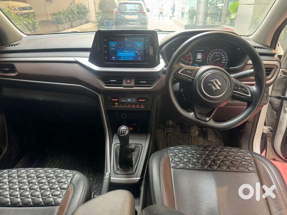 Maruti Suzuki Brezza 1.5 Zxi Smart Hybrid, 2023, Petrol