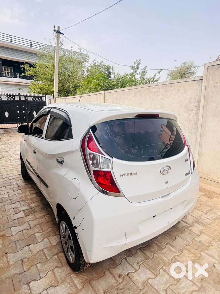 Hyundai Eon Petrol 2013 Year