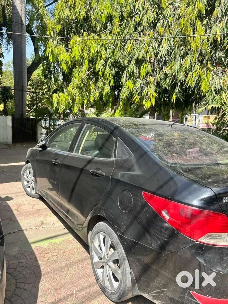 Hyundai Model 2011 Car