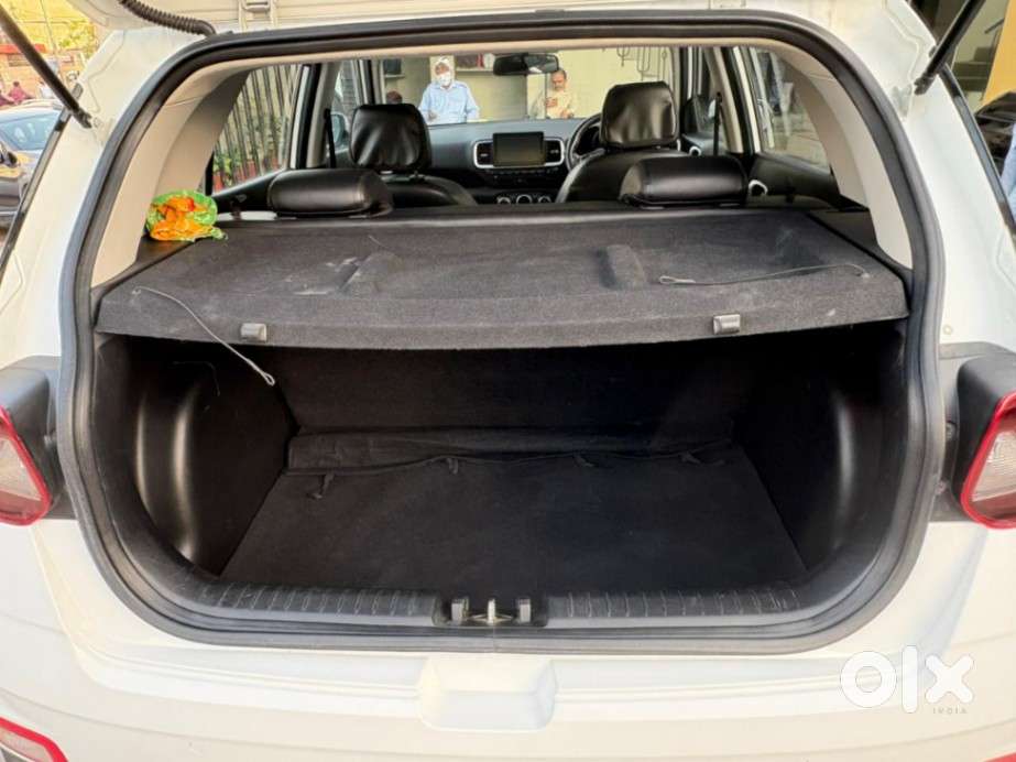 Hyundai Venue Sx (o) Mt 1.0 Turbo, 2020, Petrol