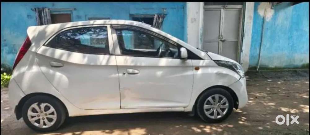 Hyundai Eon Era+ Petrol 2015 Urgent Money Problem