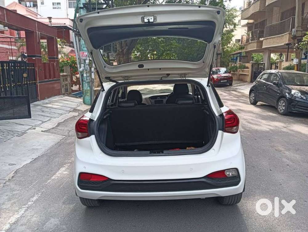 Hyundai I20 Petrol Cvt Asta, 2018, Petrol
