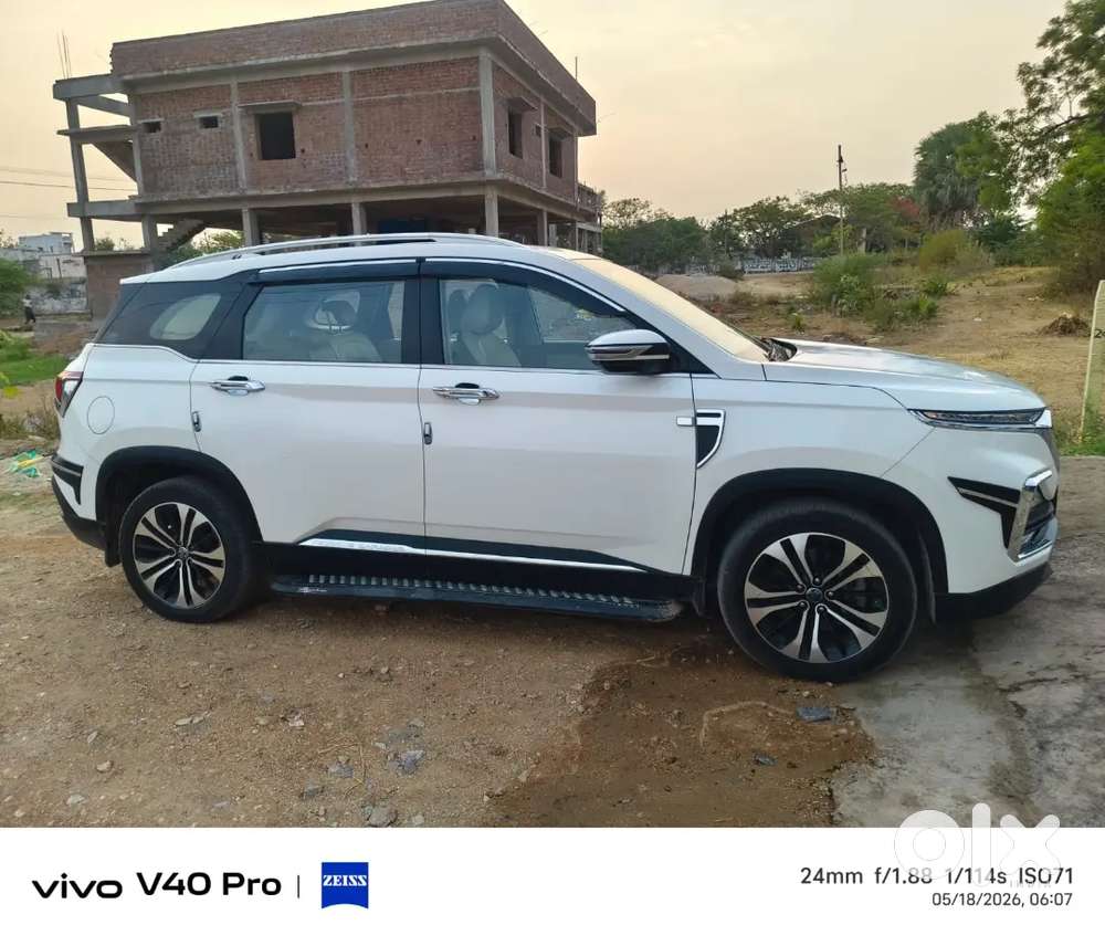 Supre Condition Car Sworoom Trak