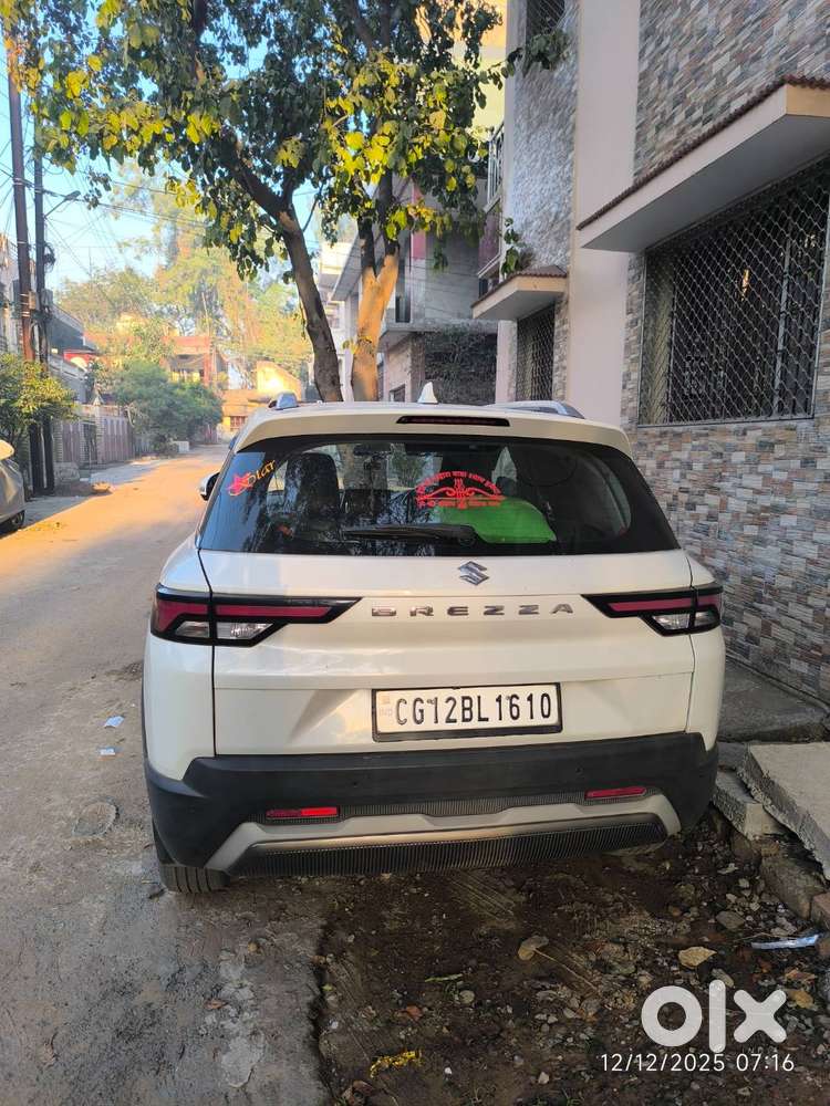 Maruti Suzuki Brezza 2023 Petrol 22400 Km Driven