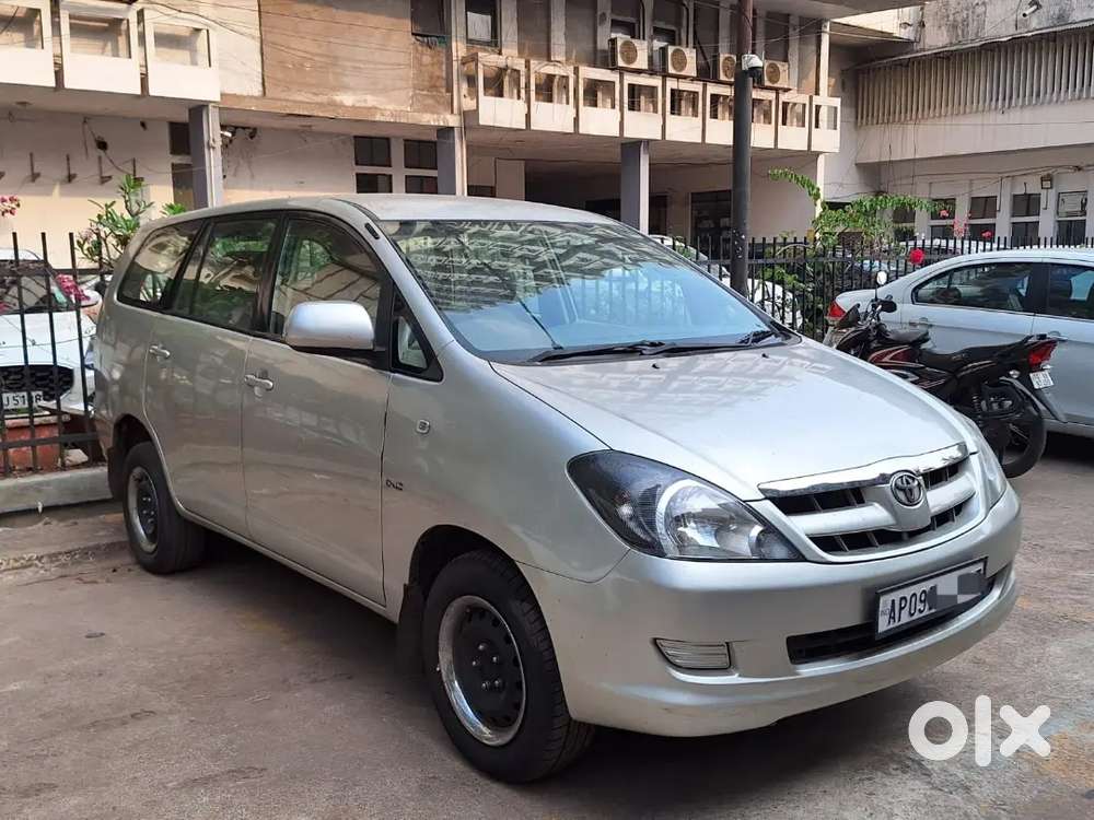 Toyota Innova 2007 Diesel 200000 Km Driven