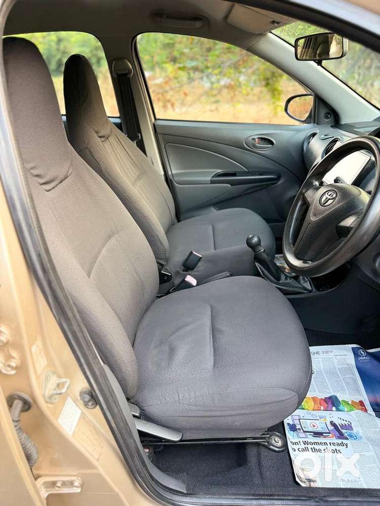 Toyota Etios Liva 2011-2012 G, 2012, Petrol