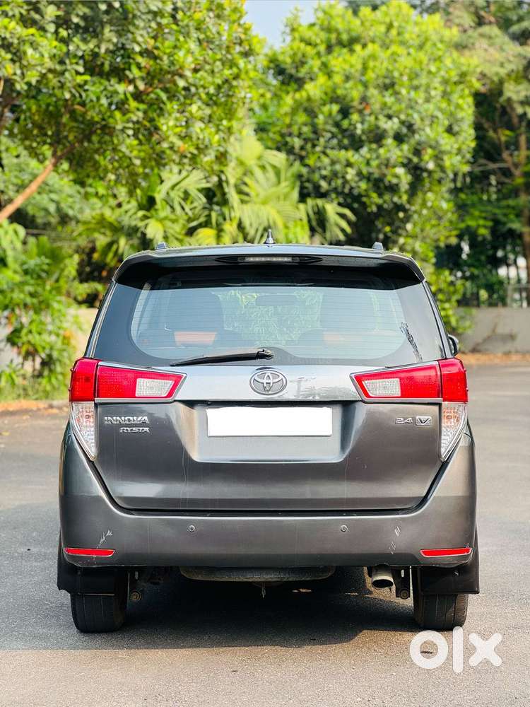 Toyota Innova Crysta 2.4 V, 2017, Diesel