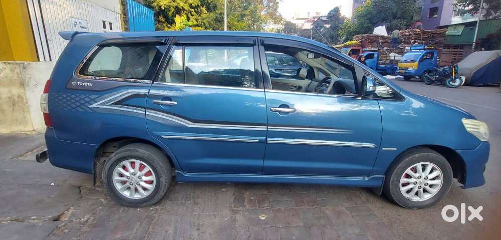 Toyota Innova 2.5 V 7 Str, 2012, Diesel