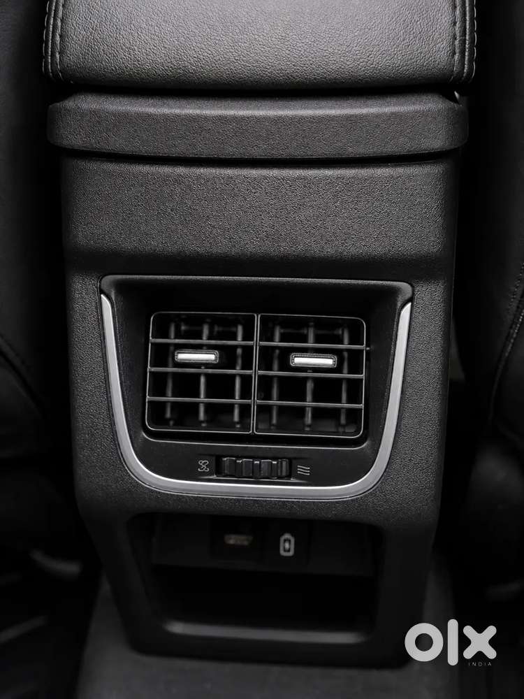 Toyota Urban Cruiser Hyryder 1.5 V Hybrid, 2023, Petrol