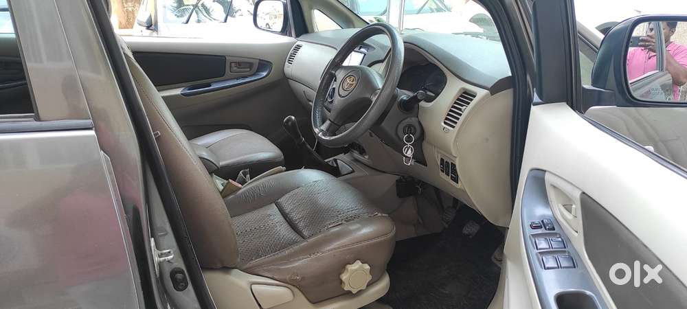 Toyota Innova 2.5 G (diesel) 7 Seater, 2011, Diesel
