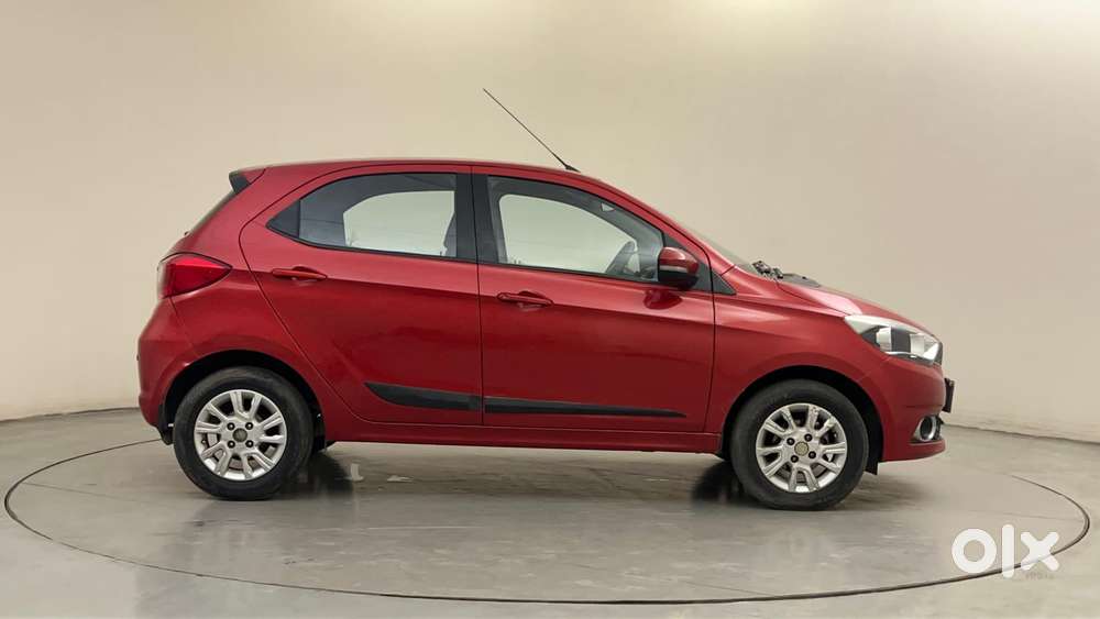 Tata Tiago Xza, 2017, Petrol
