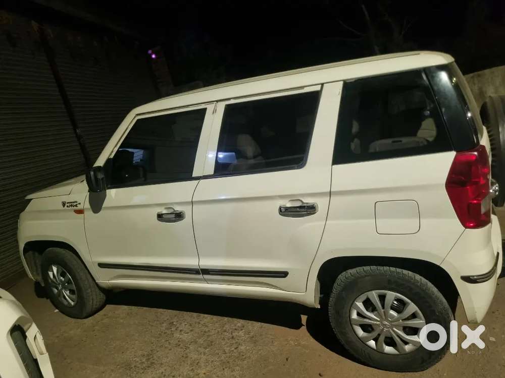 Mahindra Tuv 300 2018 Diesel 80000 Km Driven Well Maintained