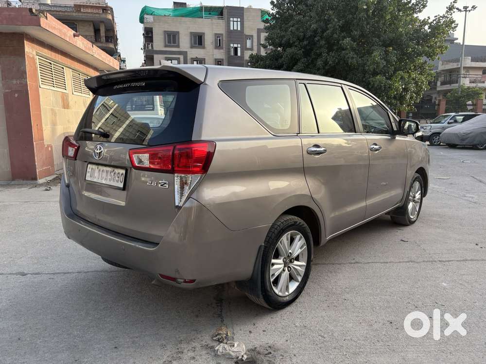 Toyota Innova Crysta 2.8 Zx At 7 Seater, 2017, Diesel