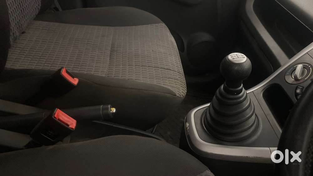 Maruti Suzuki Ritz Vxi, 2015, Petrol